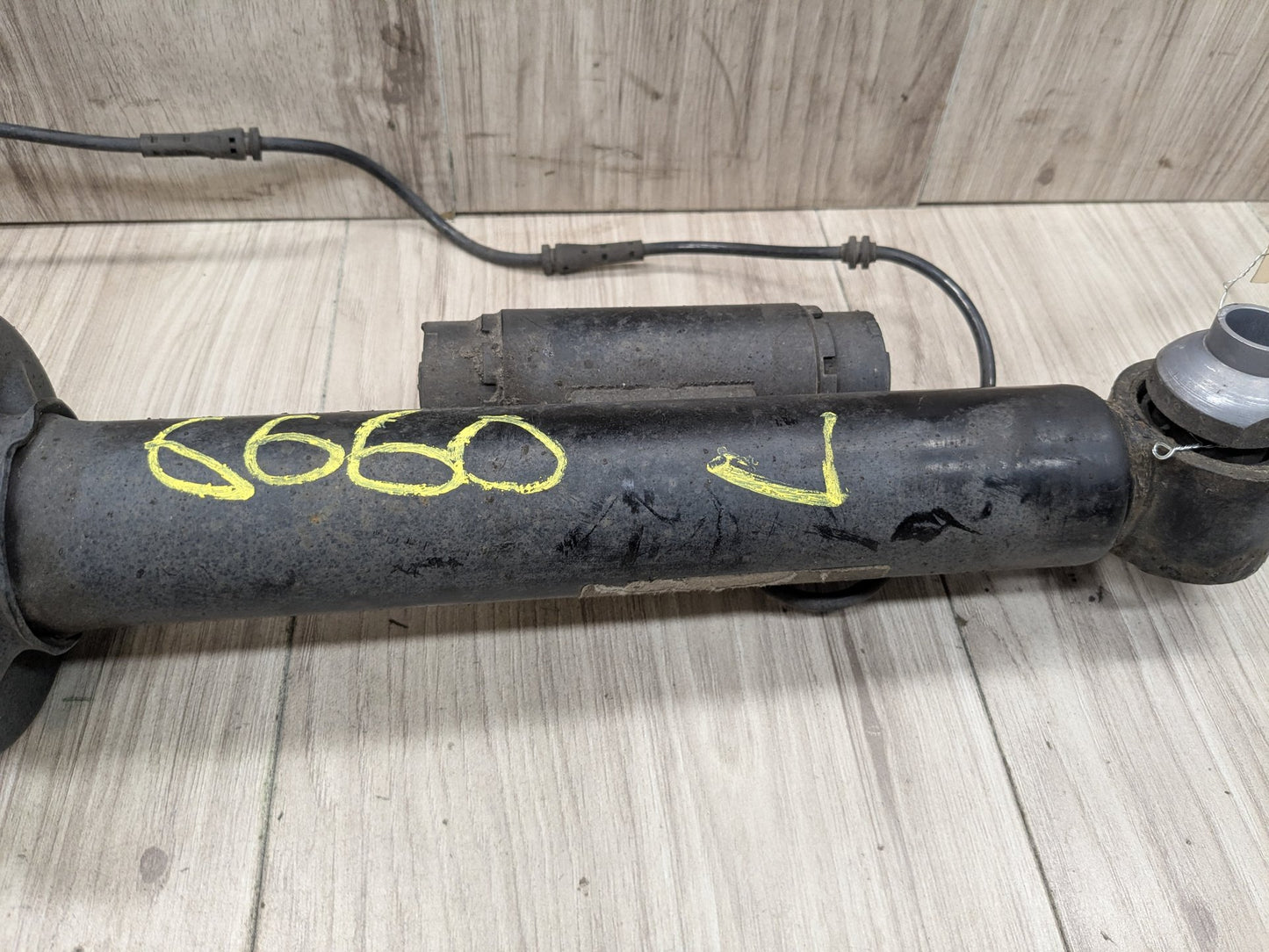 17-23 OEM BMW G30 M550 Rear Left Driver Side Spring Strut Shock Absorber VDC
