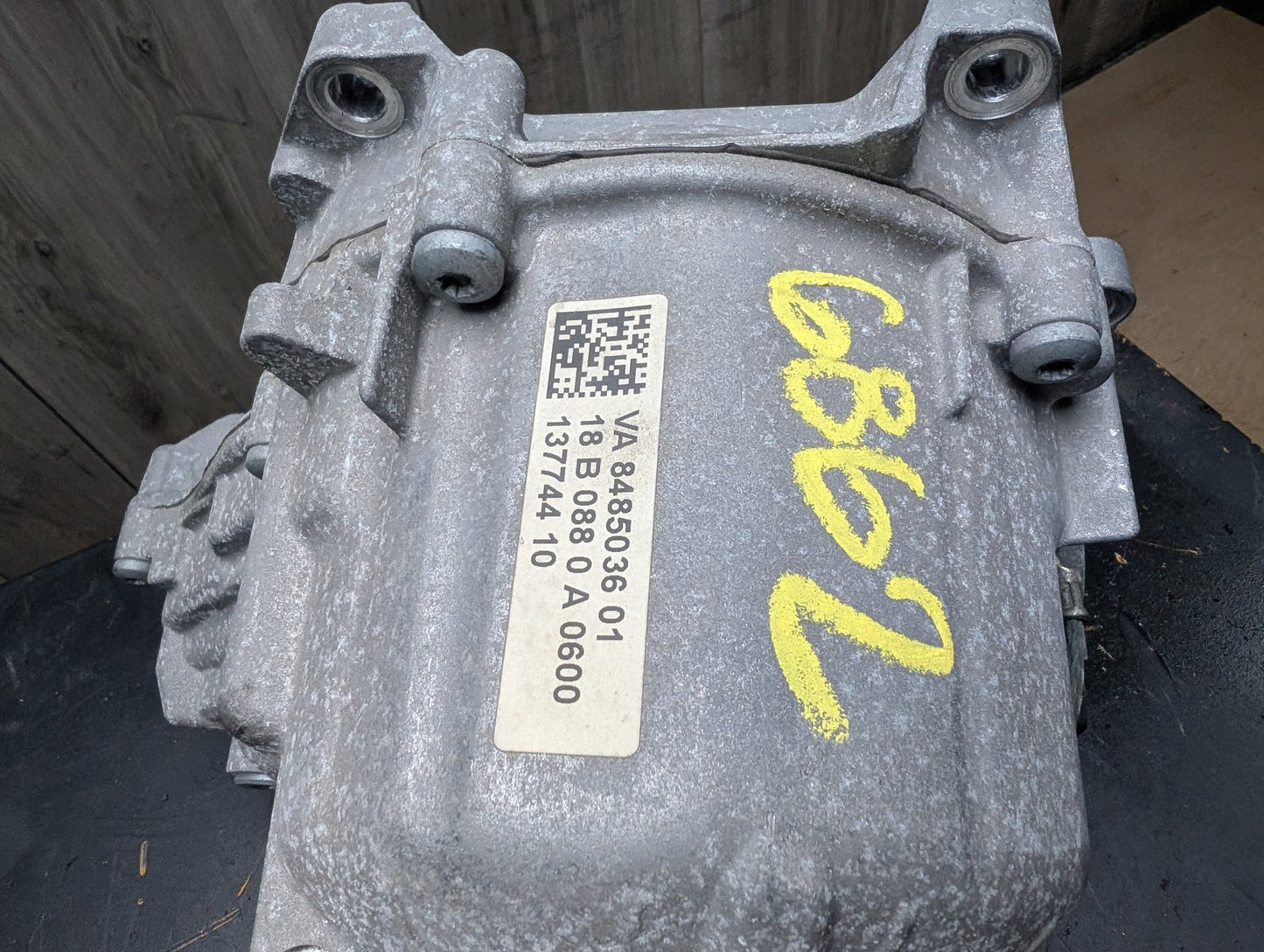 2018 BMW M550i N63B44O2 Transmission Transfer Case 87202k 8485036