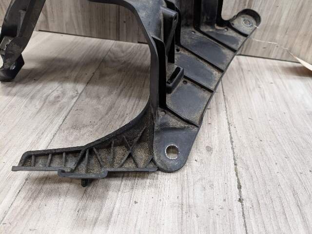 OEM BMW F15 F16 F85 F86 X5 X6 Front Left Driver Fender Mount Support Brackets
