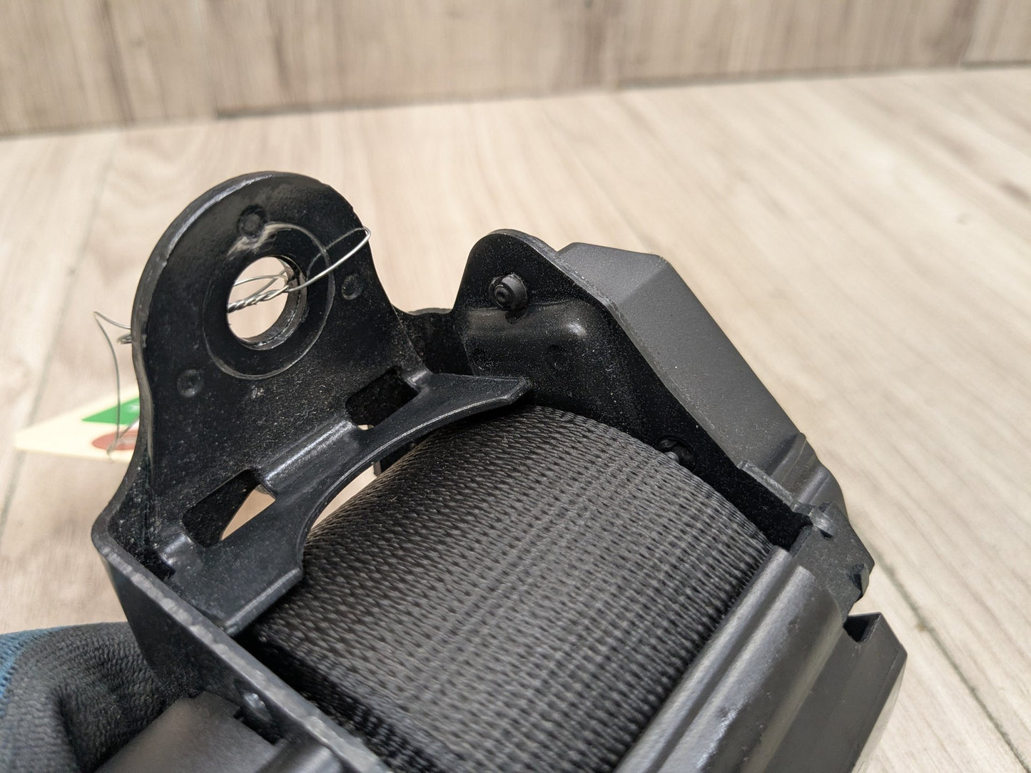OEM BMW F90 M5 G30 530 540 Rear Center Middle Upper Seatbelt Seat Belt Retractor