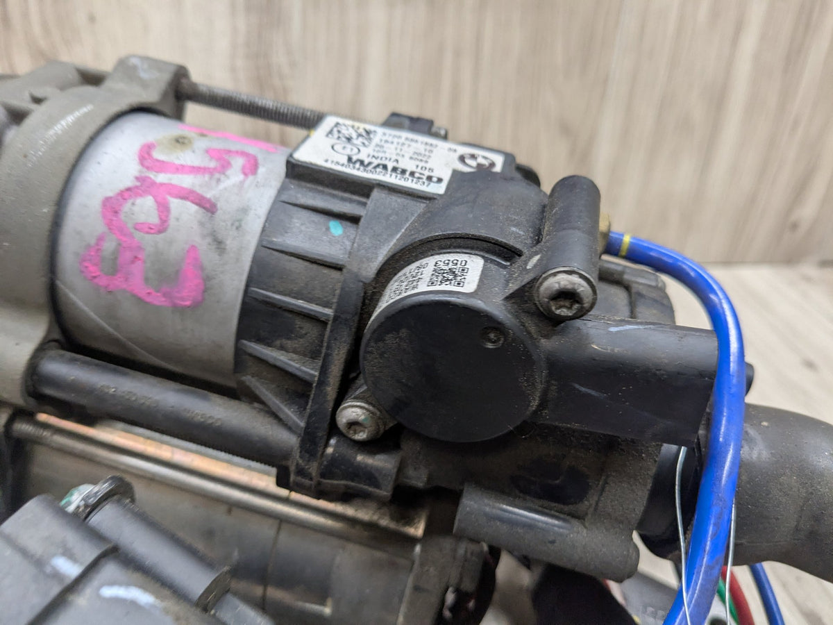 2016 BMW 750i G12 Air Suspension Compressor Pump 6861882 16-22 OEM BMW G11 G12 740 750 M760 Air Suspension Compressor Pump Module Motor OEM