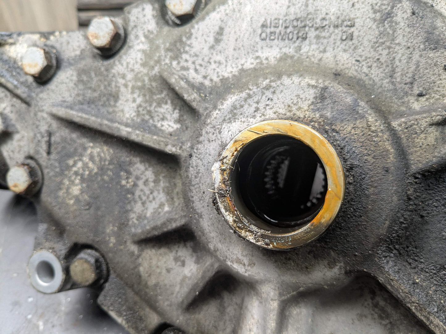 2012 BMW X5 E70 Front Axle Carrier Differential 7602072 10-13 OEM BMW E70 E71 X5M X6M S63 Front Differential Axle Carrier Ratio 3.91