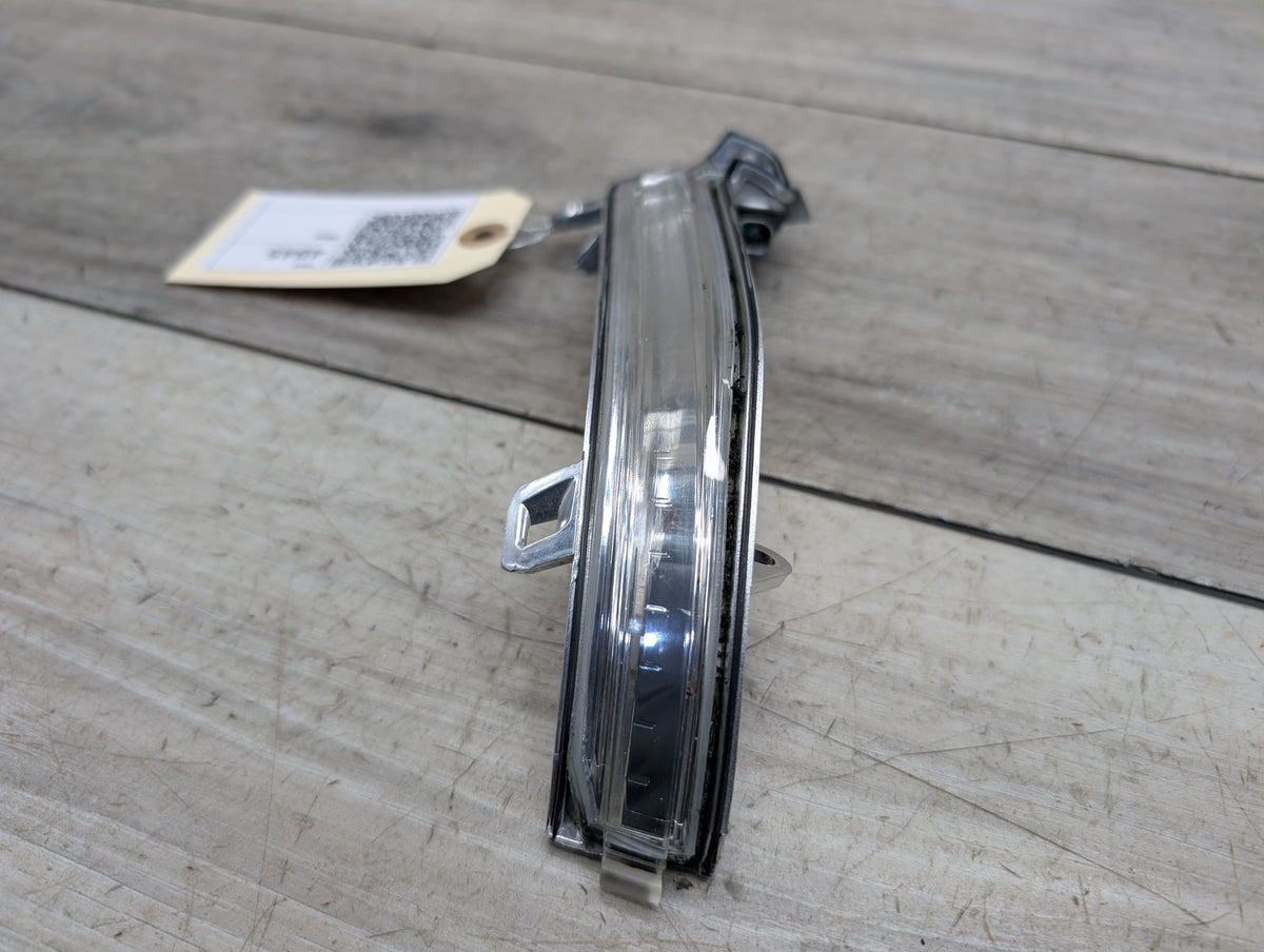 OEM BMW F22 F30 F32 F87 Right Passenger Side Mirror Turn Signal Light Indicator