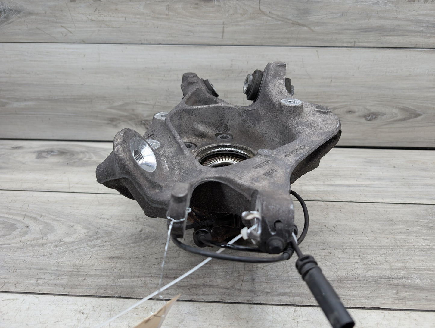 OEM BMW G01 X3 30i 30iX M40iX REAR Left Driver Knuckle Wheel Hub Spindle Bearing