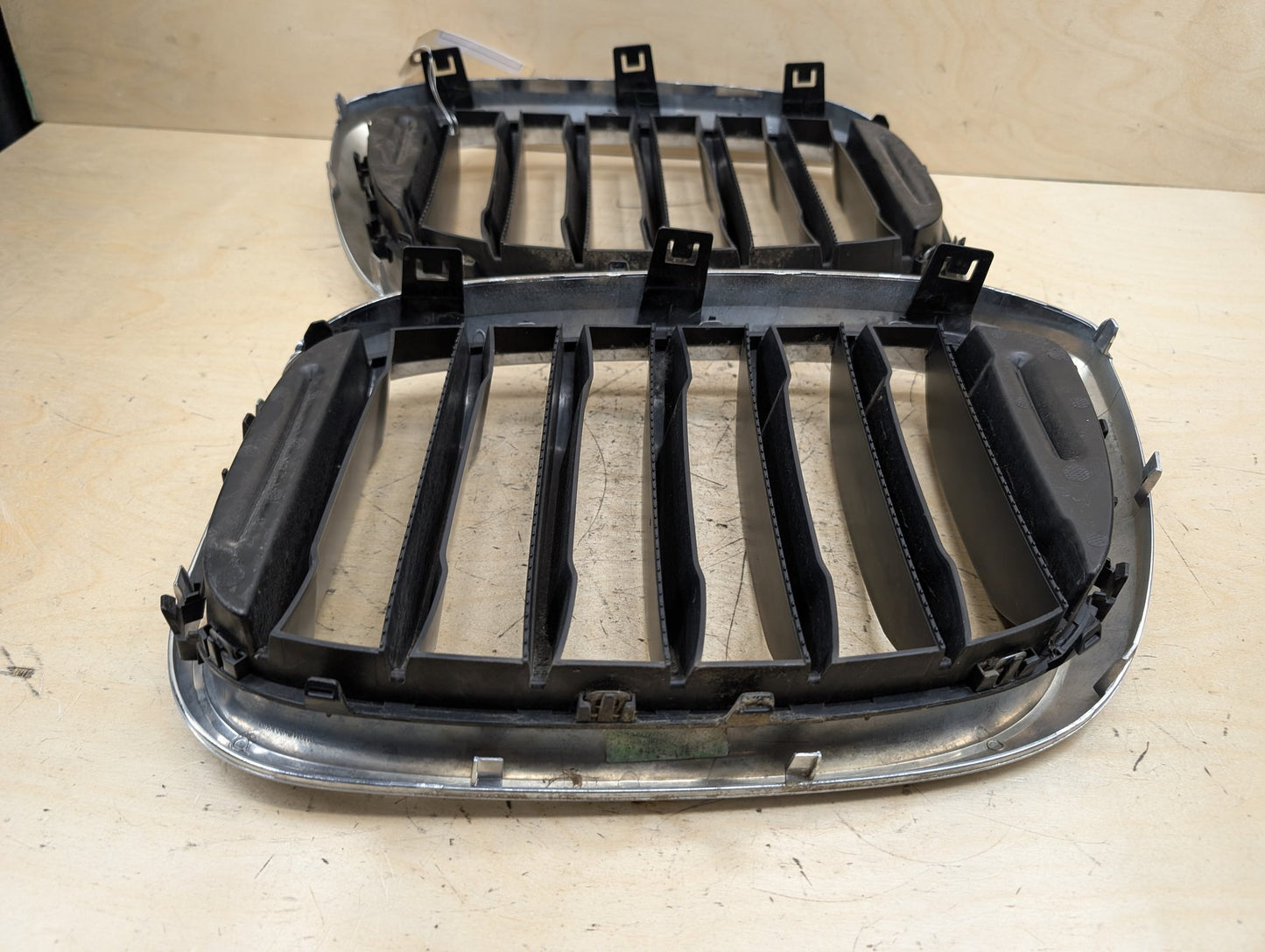 2018-2024 BMW X3 G01 Front Left Right Upper Bumper Cover Kidney Grilles SET 7464922