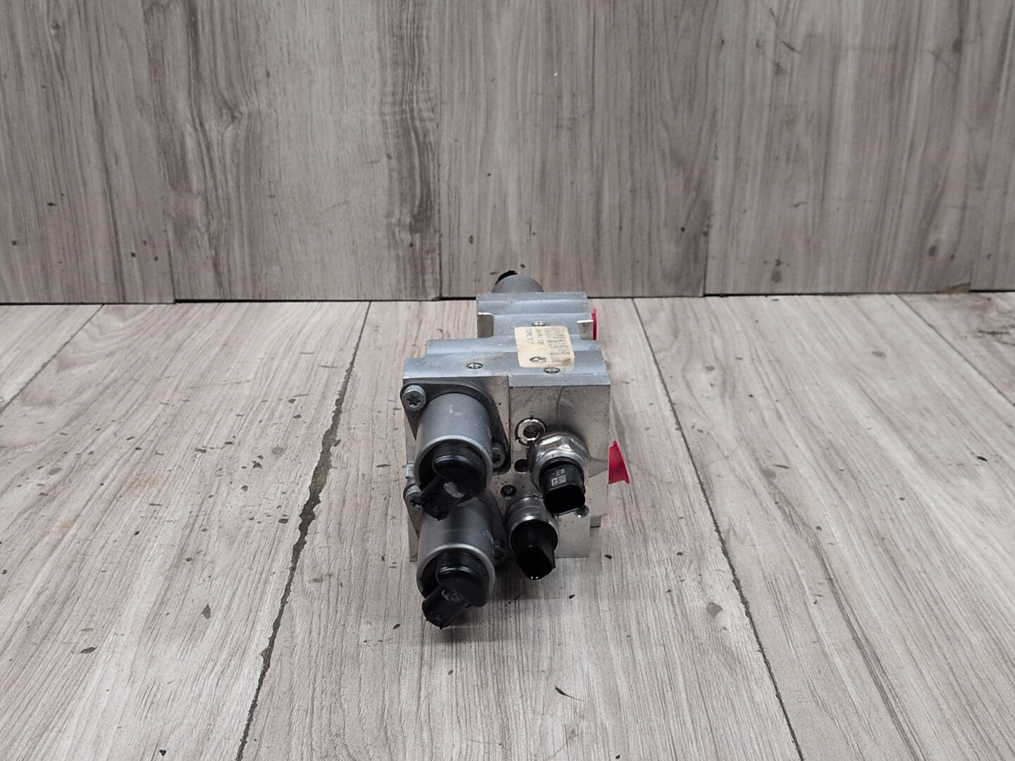 08-19 OEM BMW F15 F16 F85 F86 X5 M X6 M RHD Active Dynamic Drive Valve Block