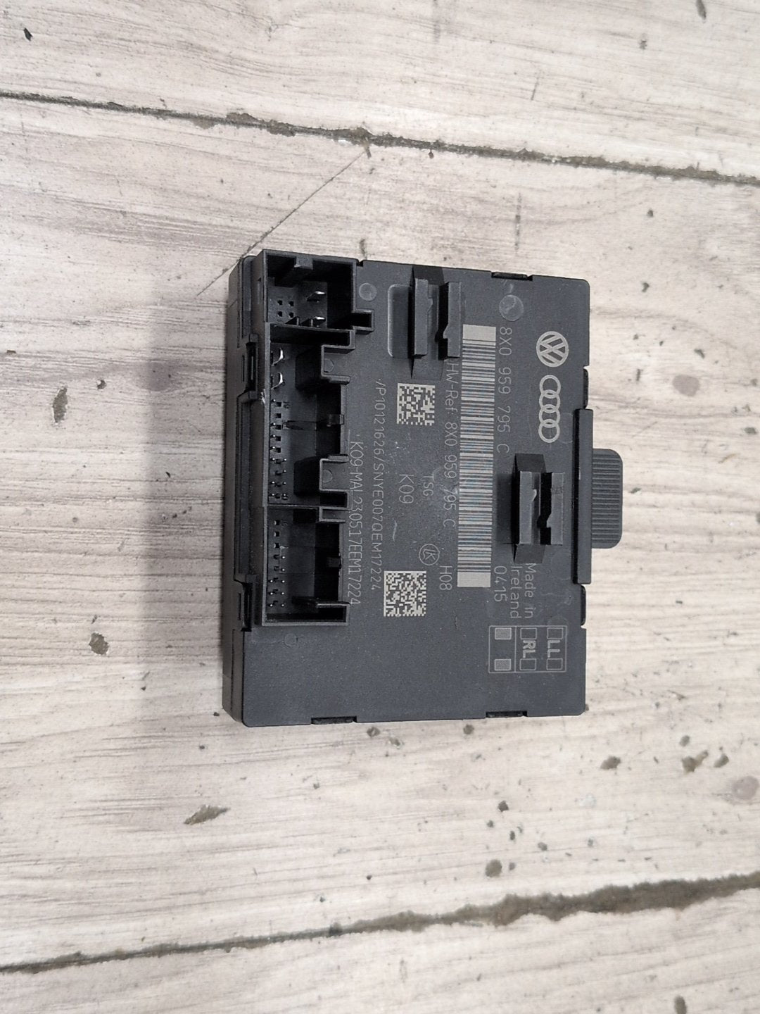 2018 Audi Q3 8U Rear Left or Right Window Door Control Module Module 8X0959795C