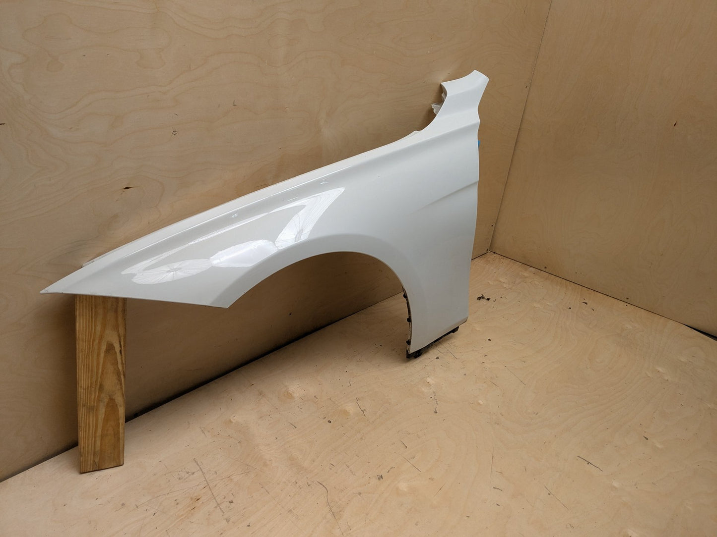 12-18 OEM BMW F30 F31 328 330 335 340 Front Left Driver Side Fender Panel White 300