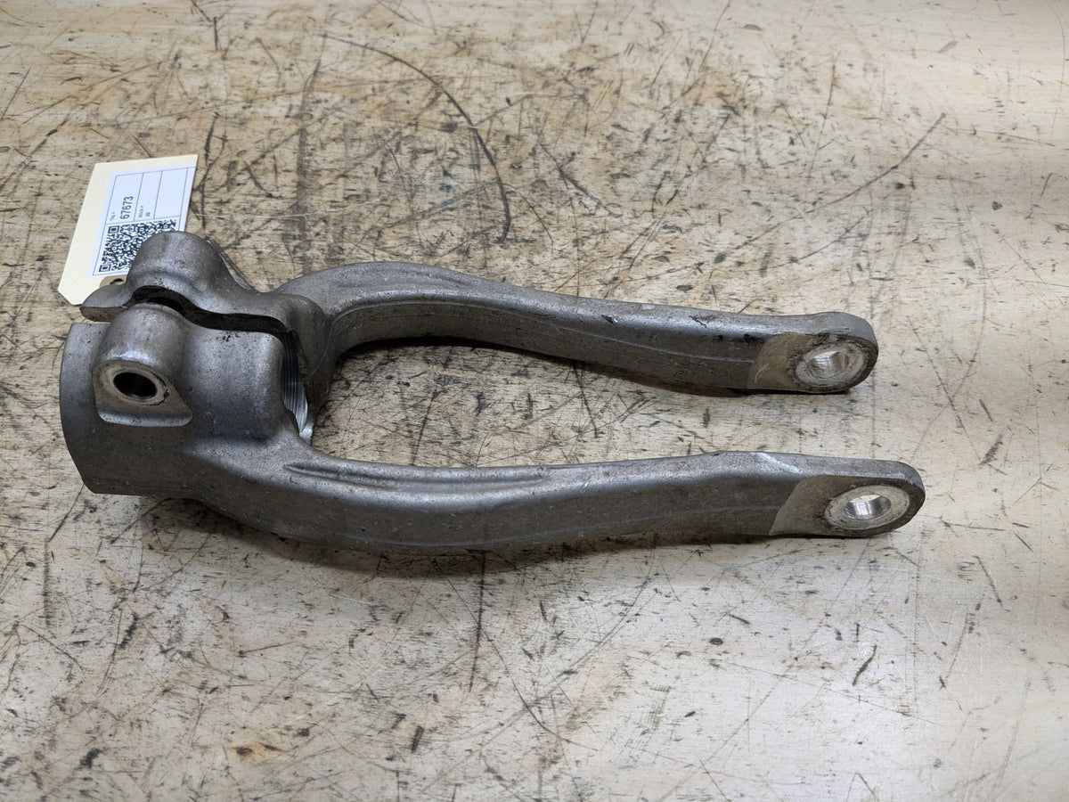 2016-2019 BMW 750i G12 Front Right Spring Strut Shock Absorber Bracket 6861200