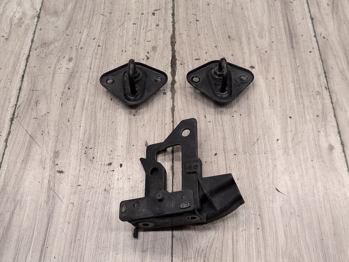 2009-2012 Mercedes-Benz E550 W212 Hood Bonnet Hinges SET A2128800060 OEM