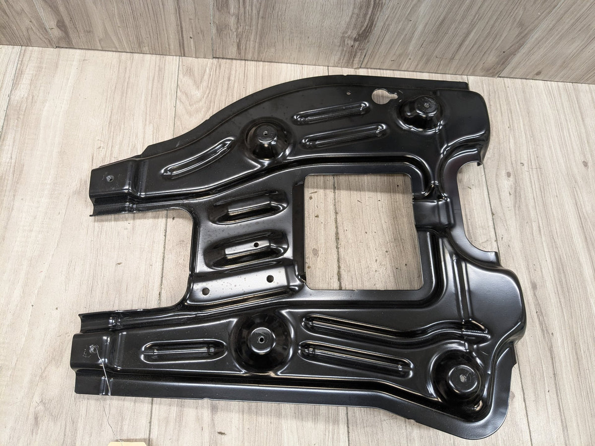 14-16 OEM Mercedes W212 E350 E550 Rear Package Loud Speaker Audio Tray Bracket