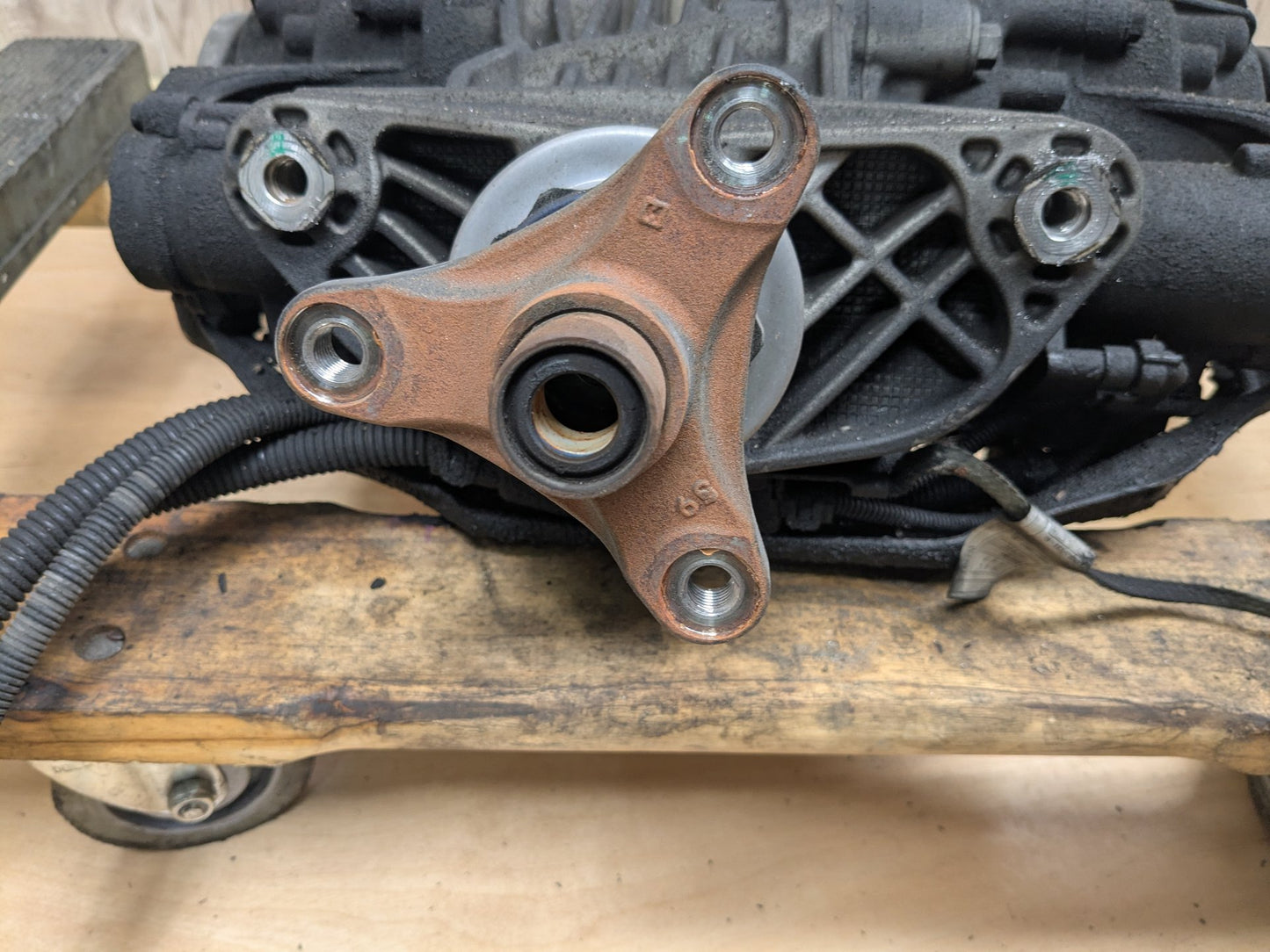 2015 BMW X6 Rear Axle Carrier Differential 97533k 7850170
