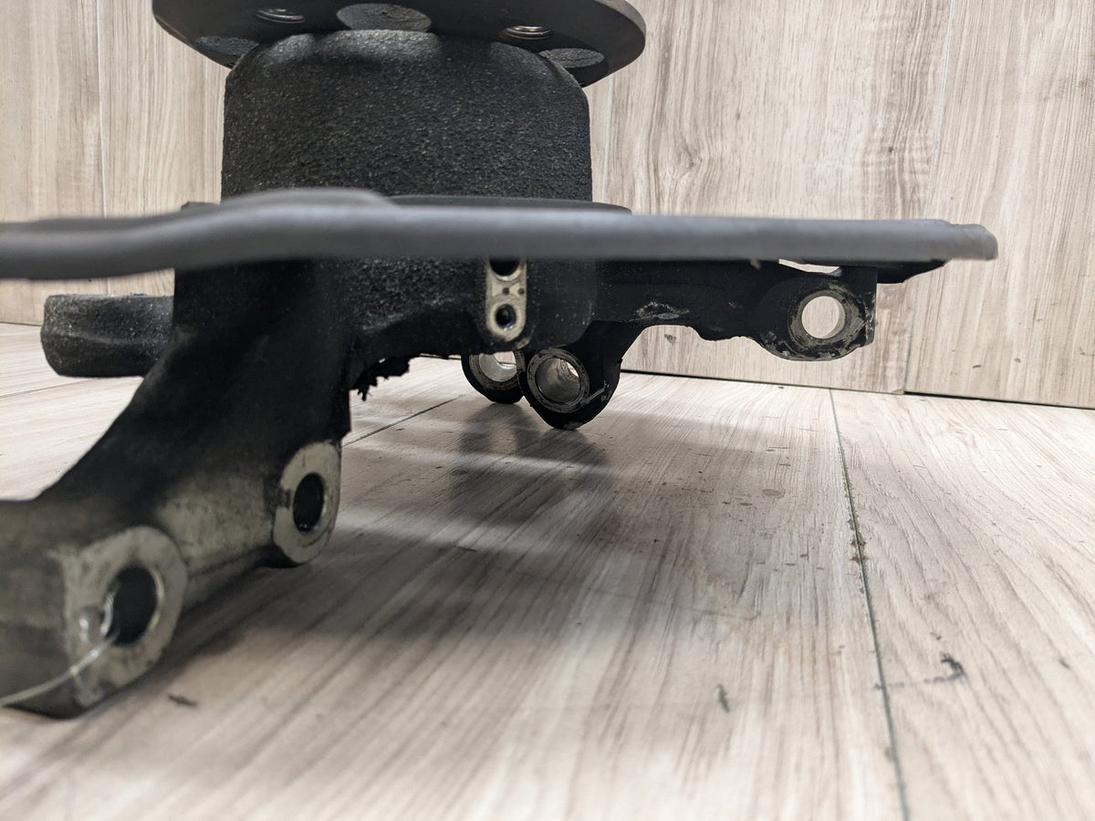 OEM Mercedes W212 E350 E550 Rear Left Driver Hub Knuckle Bearing Carrier