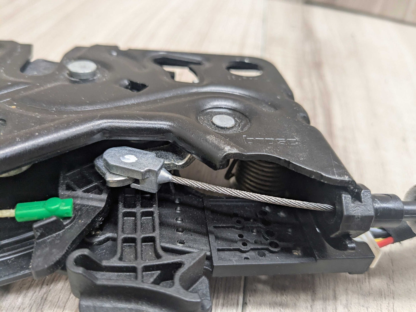 2017 BMW 750i G12 Liftgate Trunk Lid Liftgate Lock Latch Actuators SET 7441014 16-22 OEM BMW G11 G12 740 750 M760 Trunk Lid Power Lock Drive Actuator