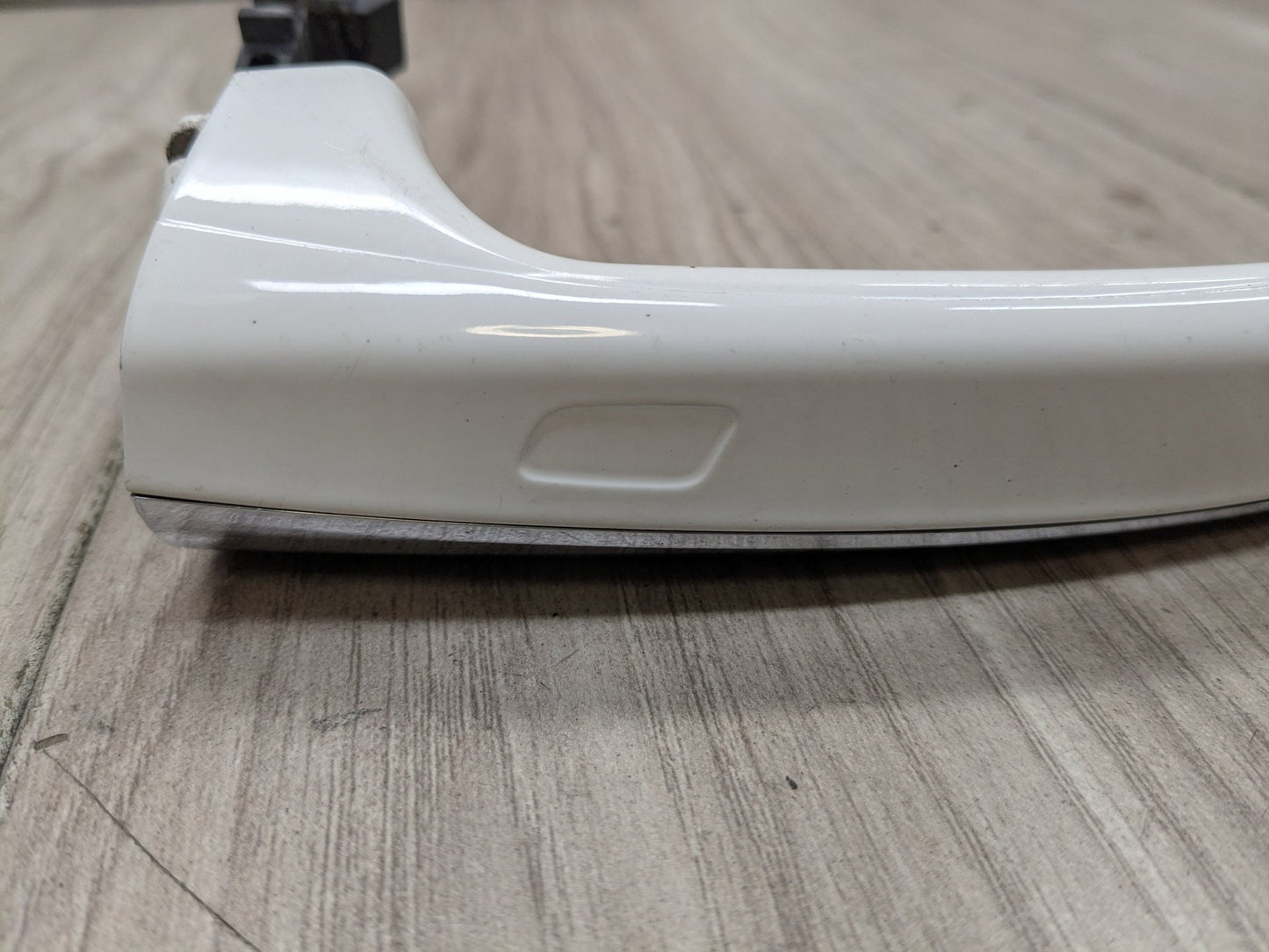 2015-2021 Mercedes-Benz C43 W205 Front or Rear Right Passenger Exterior Door Handle A0997605601
