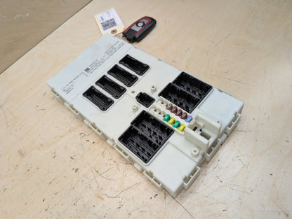 2012-2018 BMW 328i F30 Bdc Body Domain Fem Control Module w/ Key 9292946