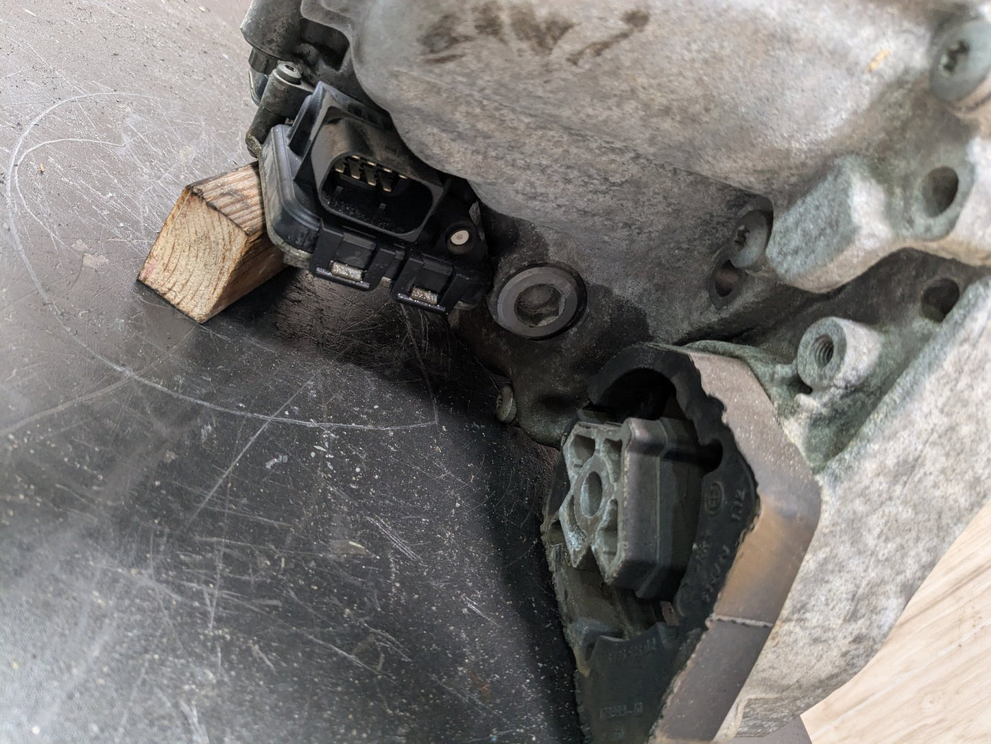 2014 BMW 320i Transmission Transfer Case 163370k 7505374