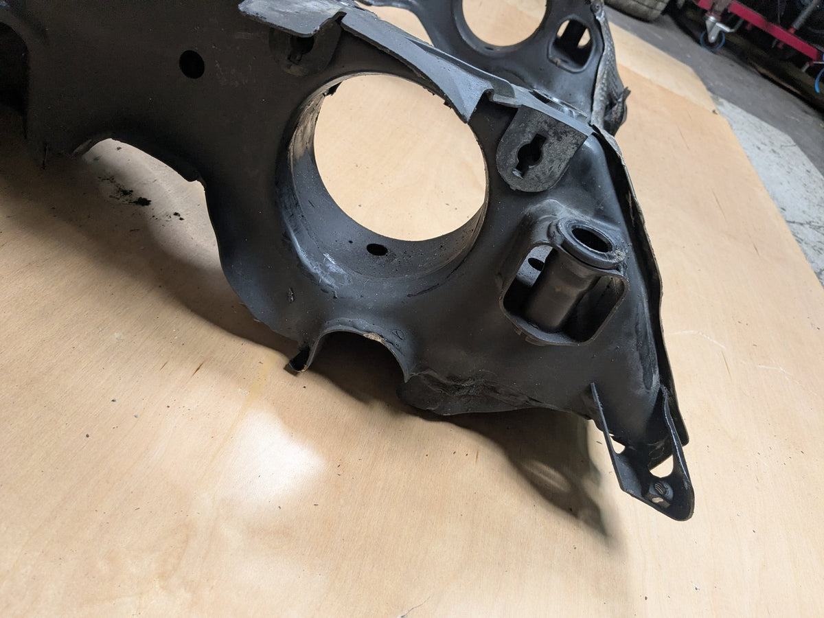 OEM Mercedes W212 E350 E550 4Matic Front Subframe Suspension Crossmember 197 (Obsidian black - Metallic finish)