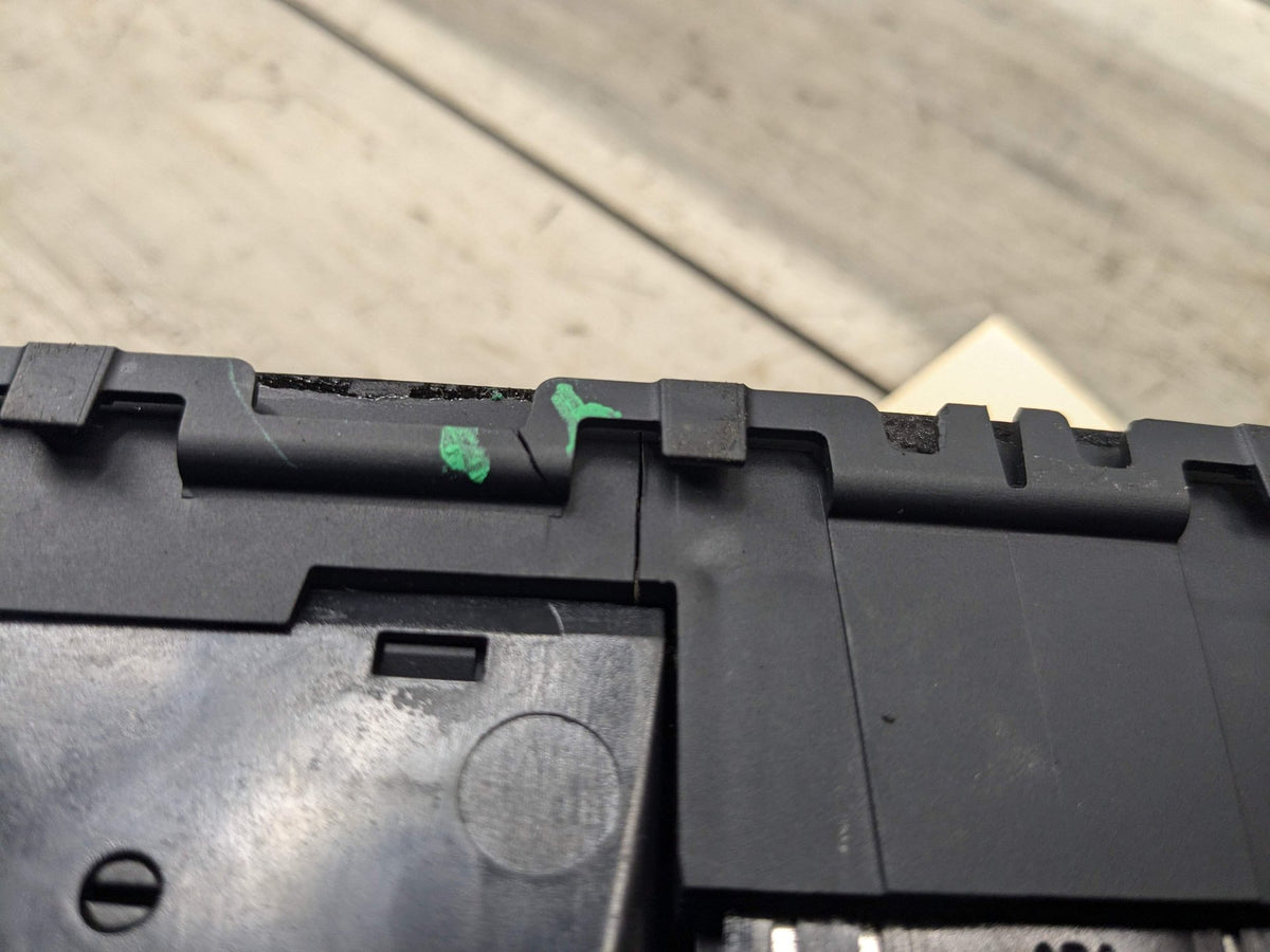 TAB BROKEN* OEM BMW E90 E91 328 335 E92 E93 335 M3 Dashboard Center Air Vents