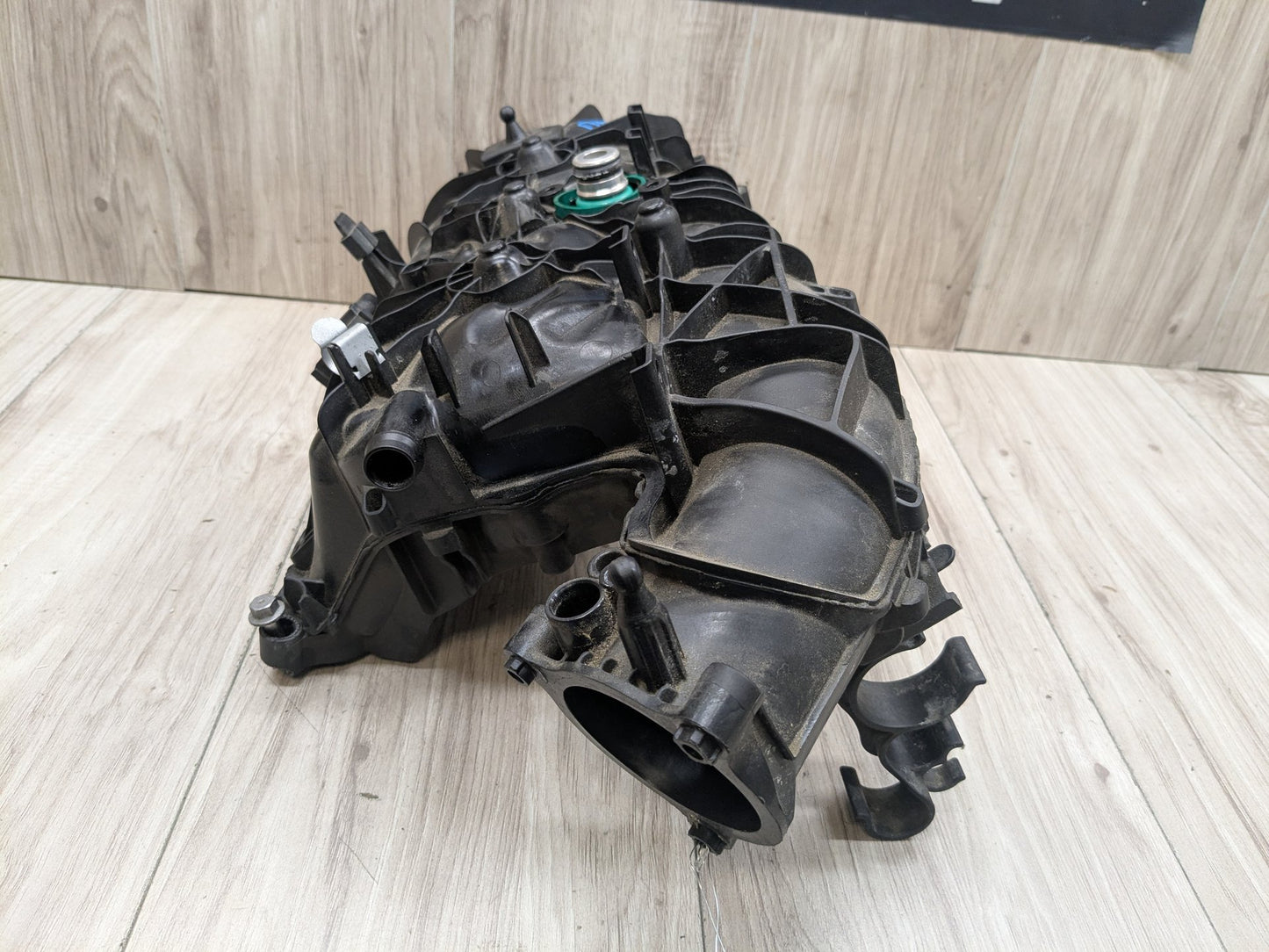 OEM BMW G01 G20 G26 G30 230 330 430 530 X3 Engine B46 Intake Manifold 8647975