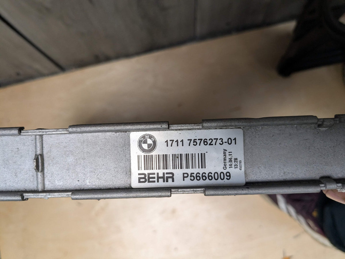 09-19 *NOTE* BMW X5M X6M Engine S63R Radiator Condenser Fan Shroud ASSEMBLY E70