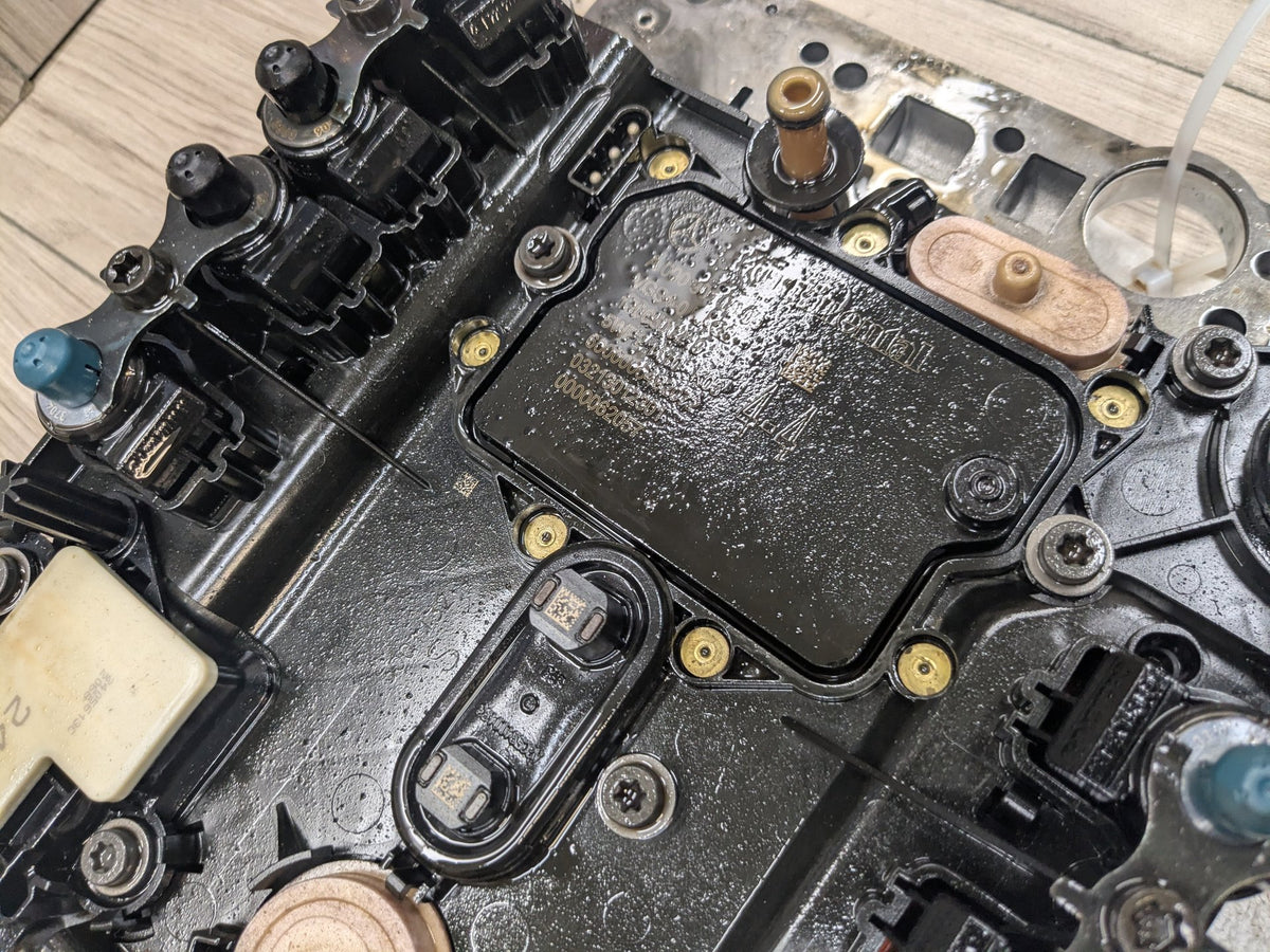 14-16 OEM Mercedes W212 E350 E550 Transmission Mechatronic Valve Body