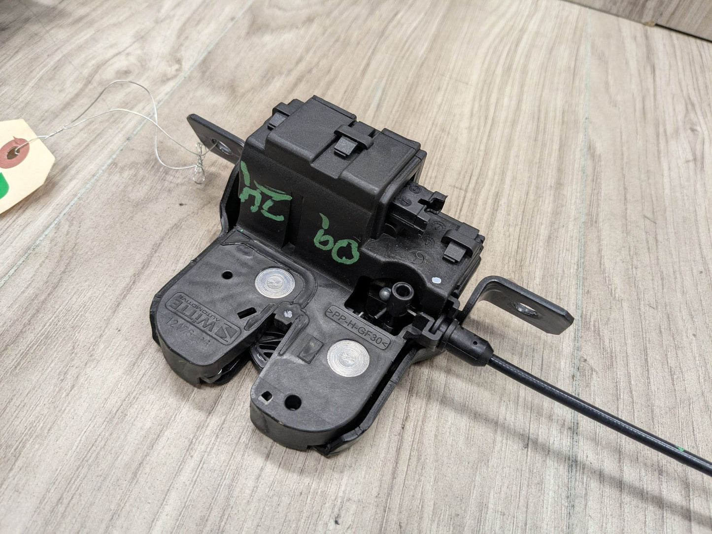 OEM BMW F22 F23 F87 228 230 M235 M240 Rear Trunk Lid Latch Lock Opener Actuator