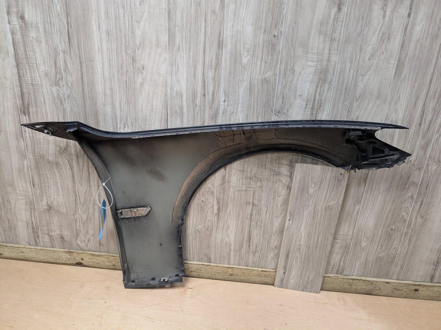2010-2015 BMW 750i F01- Left Driver Side Fender PN: 7261461