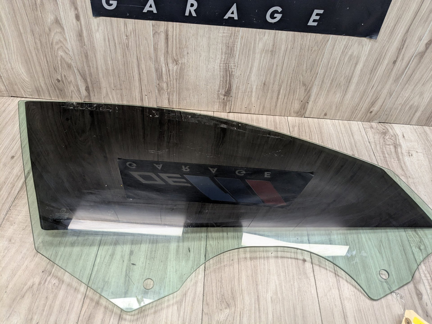 2020 BMW 740i G12 Front Right Passenger Door Window Glass 7337982 16-22 OEM BMW G11 G12 740 750 M760 Front Right Passenger Door Window Glass