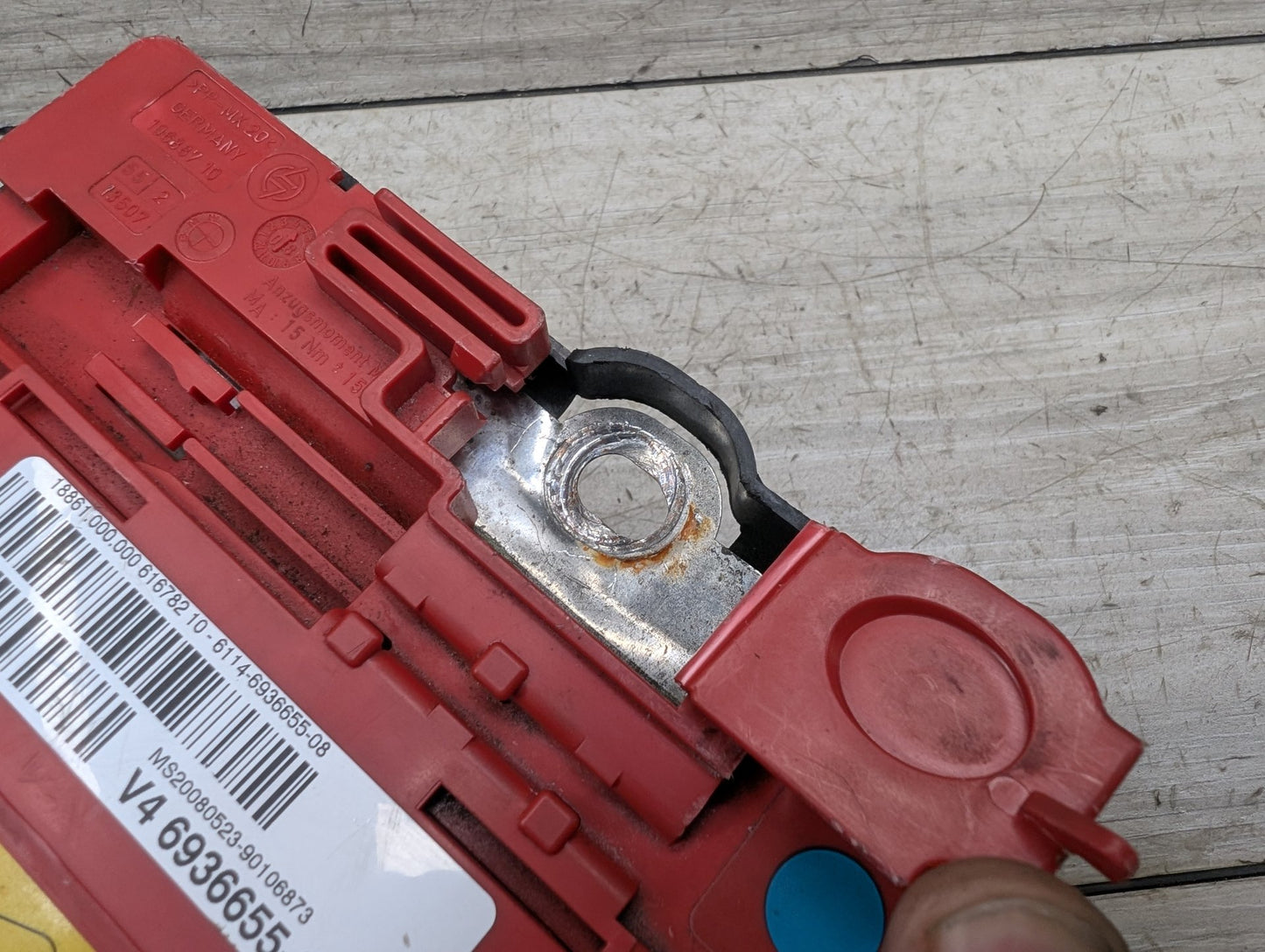 OEM BMW E82 E88 E90 E92 Battery Power Junction Distribution Fuse Box Voltage