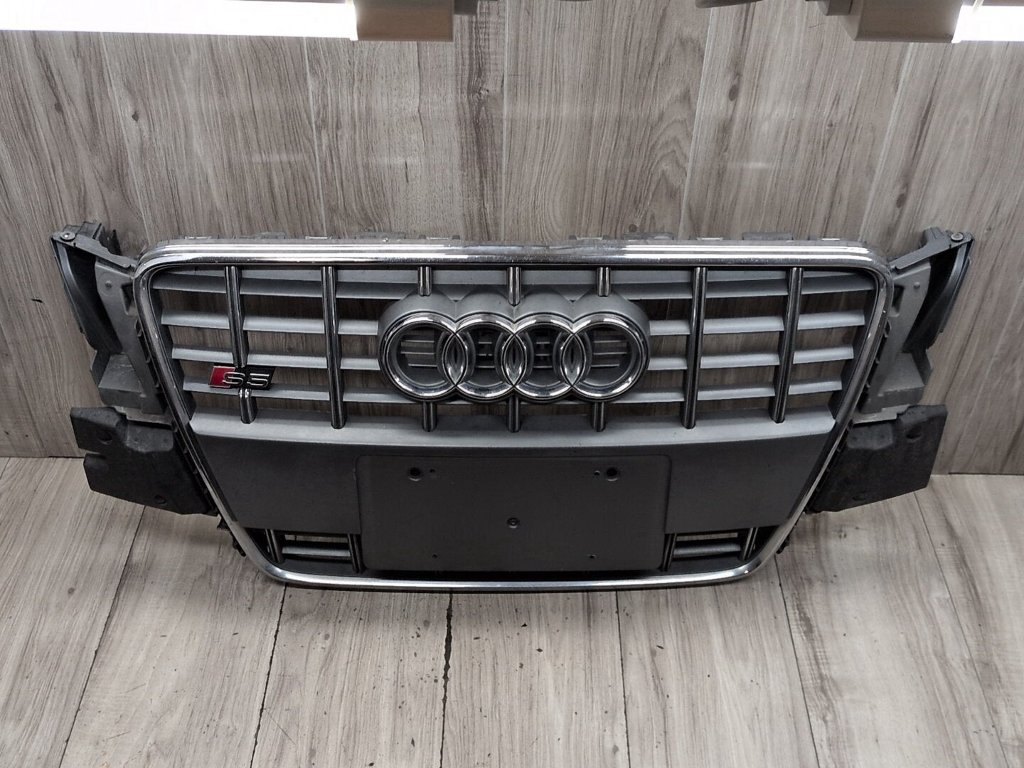 2008-2017 Audi S5 8T Front Middle Center Bumper Cover Grille 8T0853651F