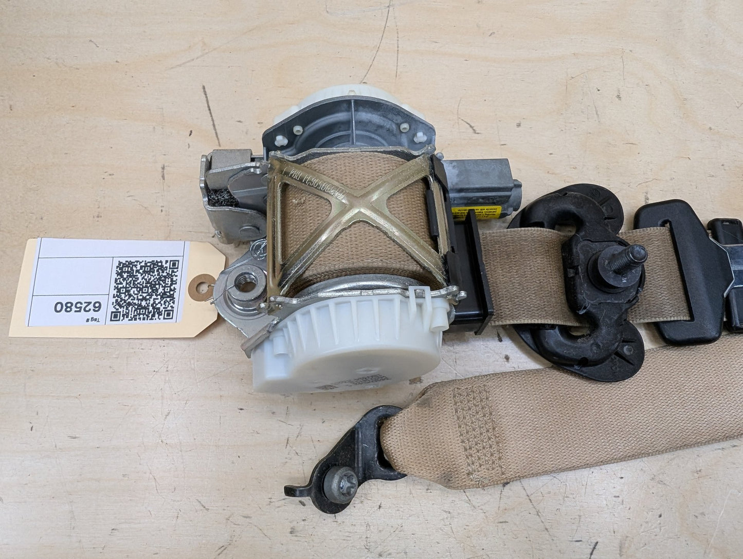 2012-2018 BMW 328i F30 Front Left Driver Seatbelt Seat Belt Retractor 7309343