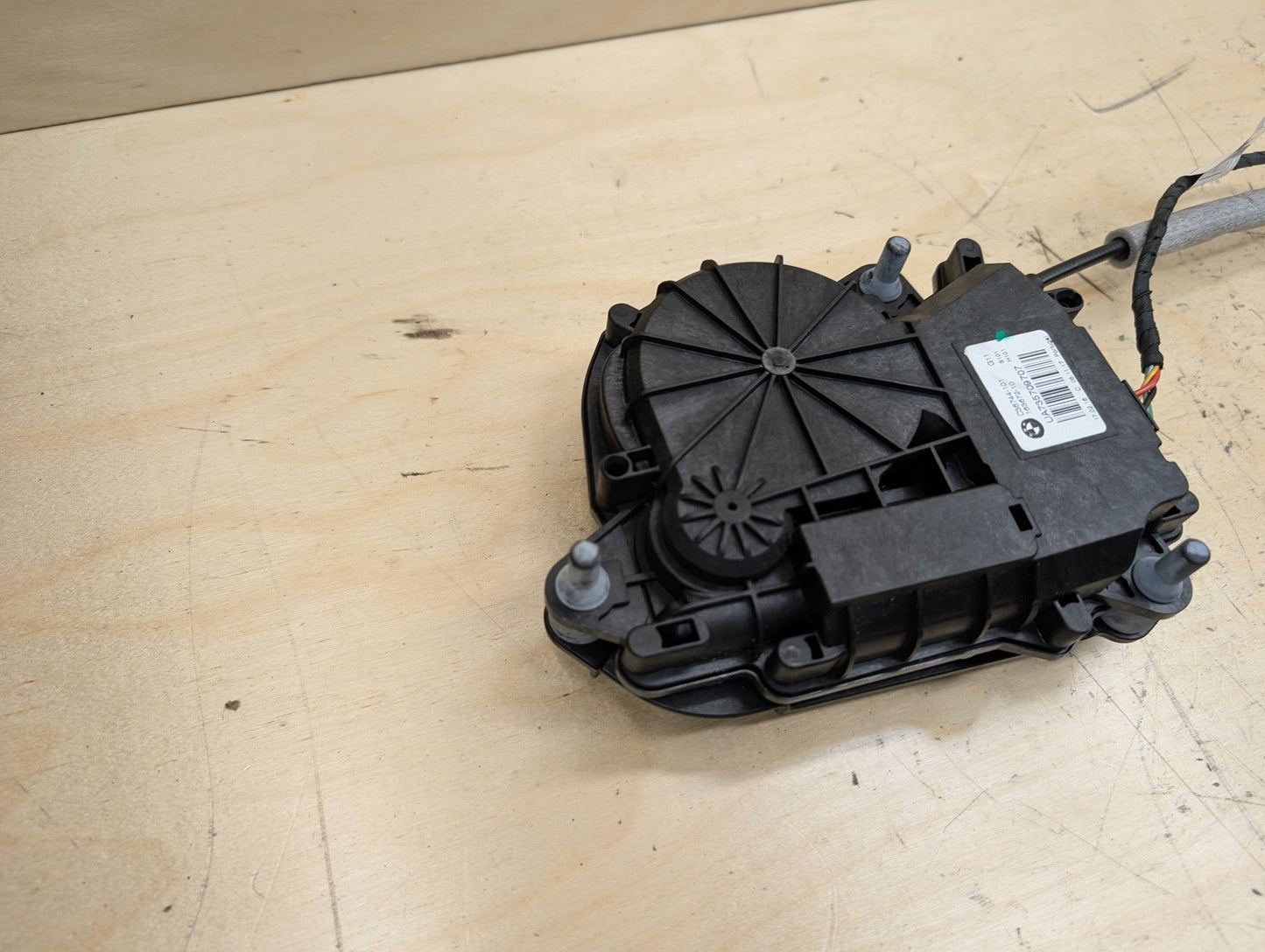 2016-2022 BMW 750i G12 Liftgate Trunk Lid Liftgate Lock Latch Actuator 7357097