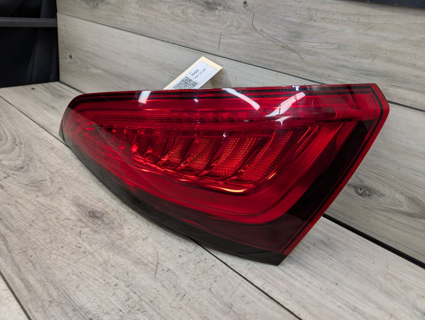 2009 - 2017 Audi Q5 8R Rear Right Passenger Outer Tail Light 8R0945094D EA888