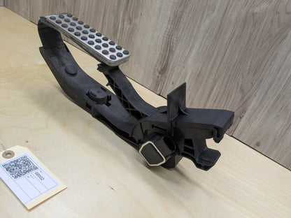 2009-2011 Mercedes-Benz SLK-Class R171 Gas Accelarator Pedal A2113001604 OEM