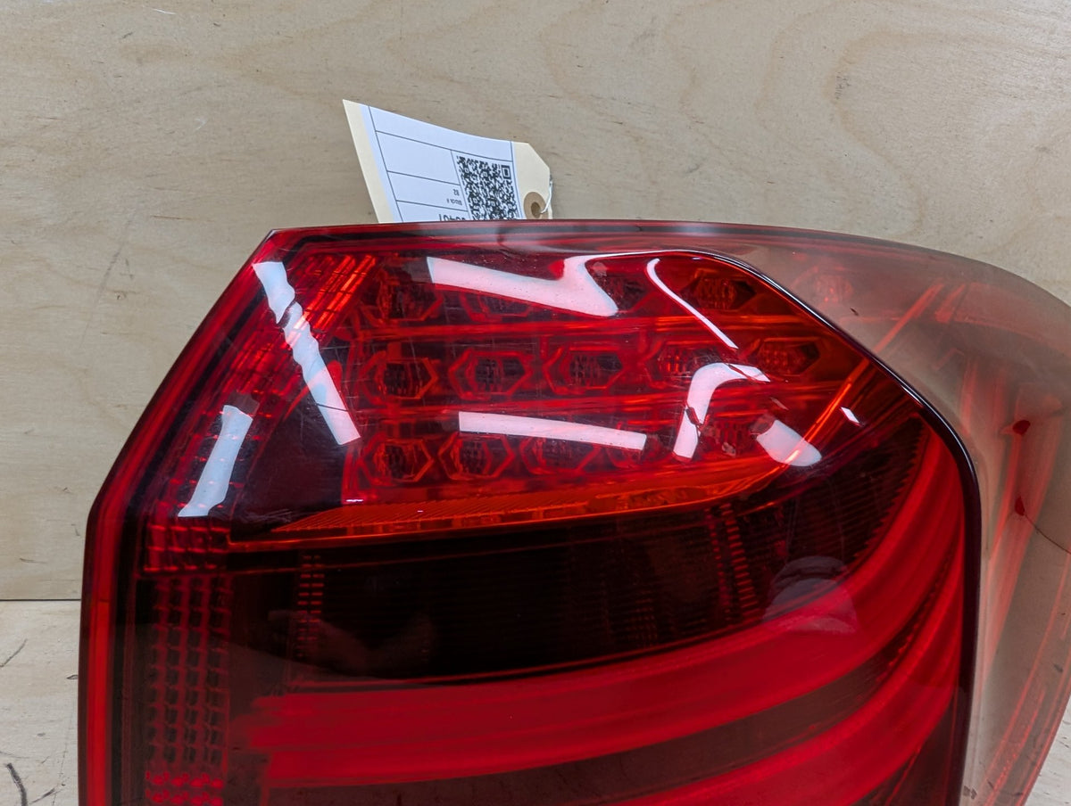 2010-2017 BMW 535i GT xDrive F07 Rear Right Passenger Outer Tail Light 7341516 OEM