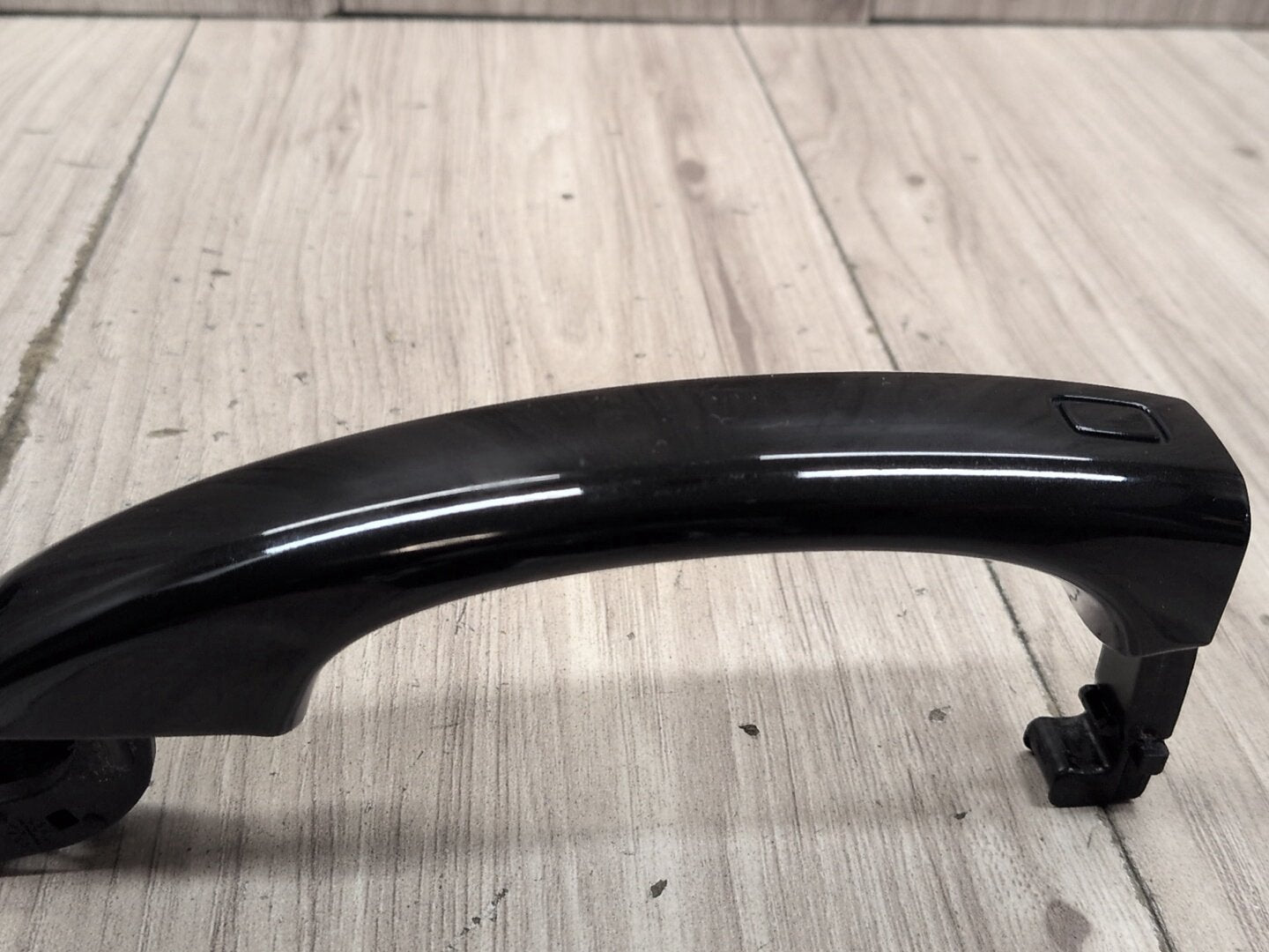 2015-2018 Audi Q3 8U Front or Rear Left Driver Exterior Door Handle w/ Comfort Access 8T0837205A
