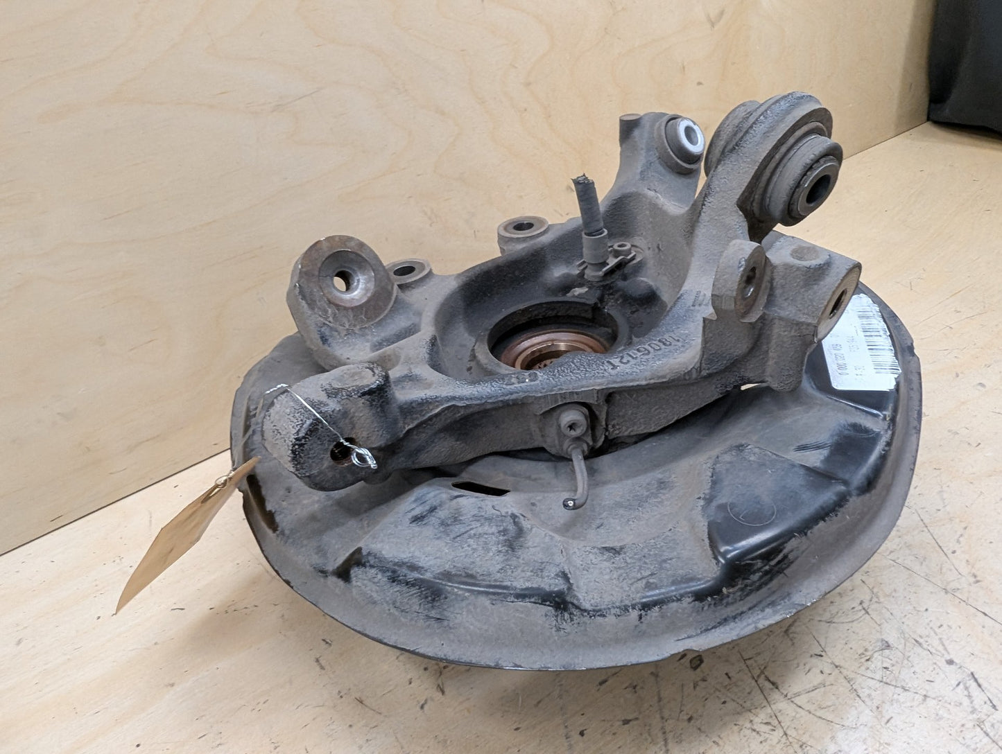 2012-2018 BMW 328i F30 Rear Left Driver Spindle Knuckle w/ Bearing 6792521