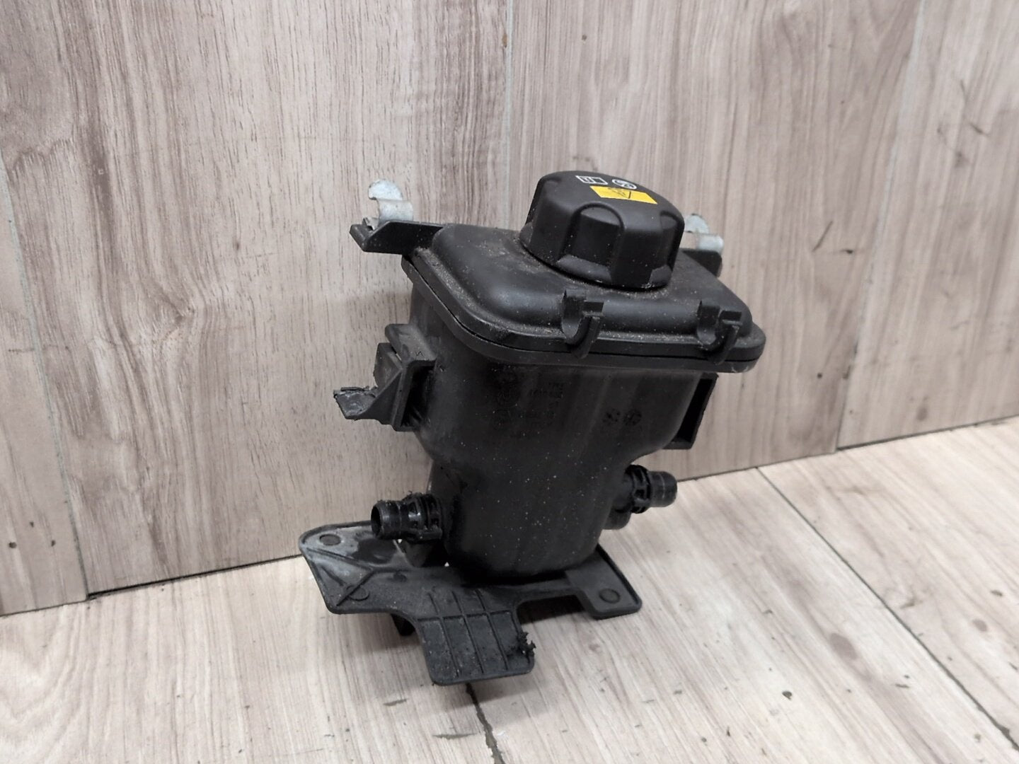 2016-2022 BMW 750i G12 Coolant Expansion Tank Reservoir 8610658
