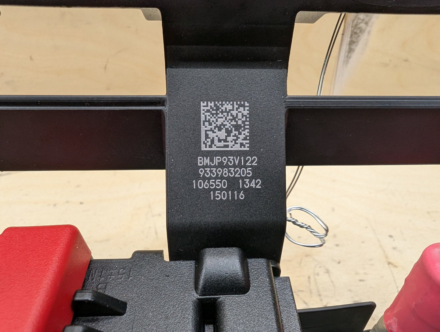 2016-2022 BMW 750i G12 Rear Battery B+ Terminal Junction Point Relay Fuse Box 9350064