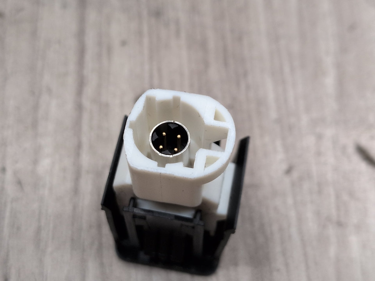 2016-2019 BMW 740Li G12 AUX/ USB Charger Port Socket 9229294 OEM