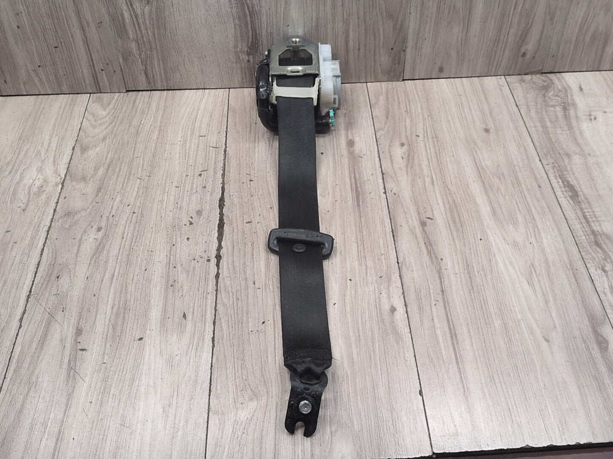 2015-2018 Audi Q3 8U Rear Left or Right Seatbelt Seat Belt Retractor 8U0857805A