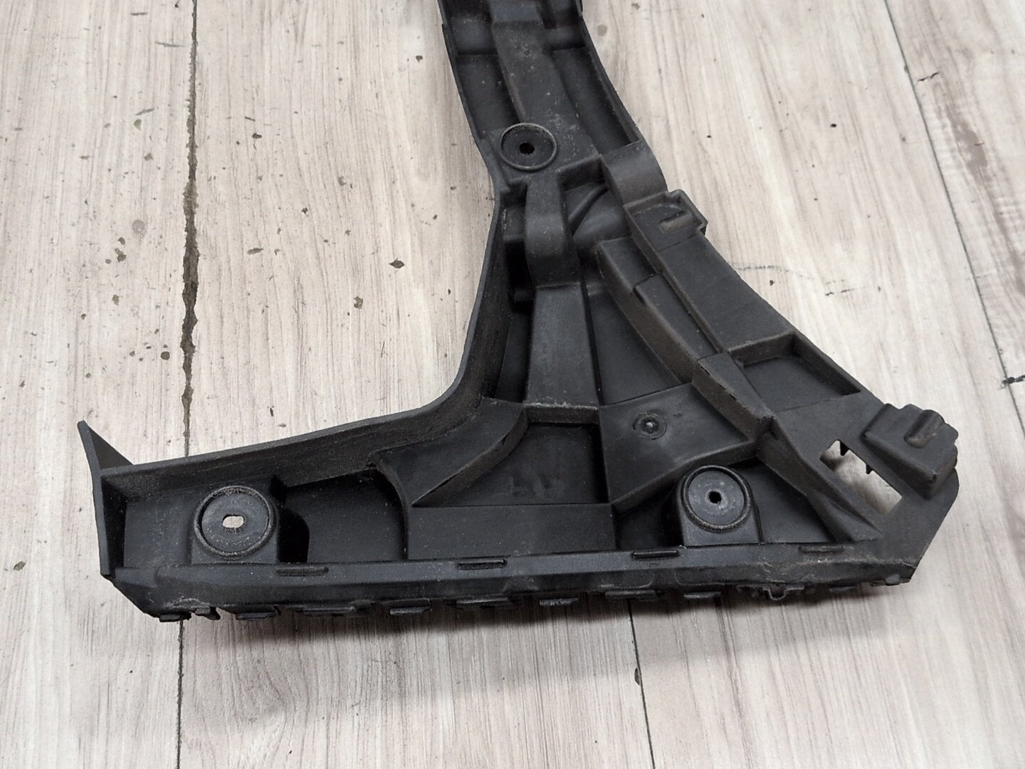 2015-2018 Audi Q3 8U Rear Left Right Bumper Support Brackets SET 8U0807454B