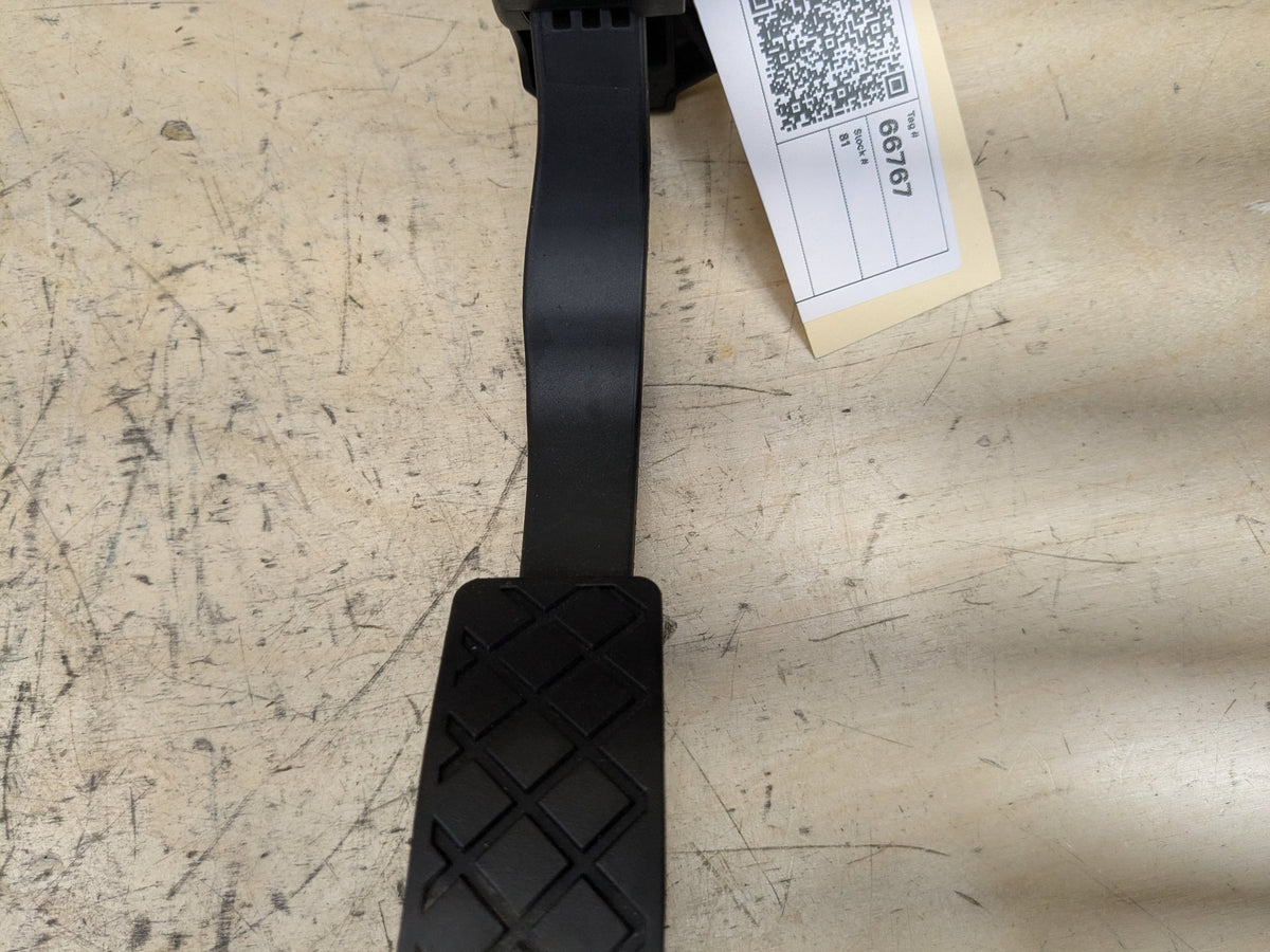 2012-2018 Audi A6 C7 Gas Accelarator Pedal 8K1723523A OEM