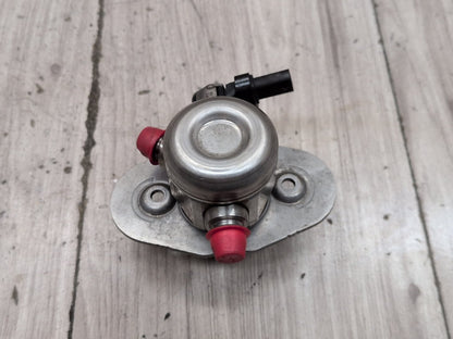 16-20 OEM BMW G11 G12 750 G30 M550 Engine N63R HPFP High Pressure Fuel Pump 5-8