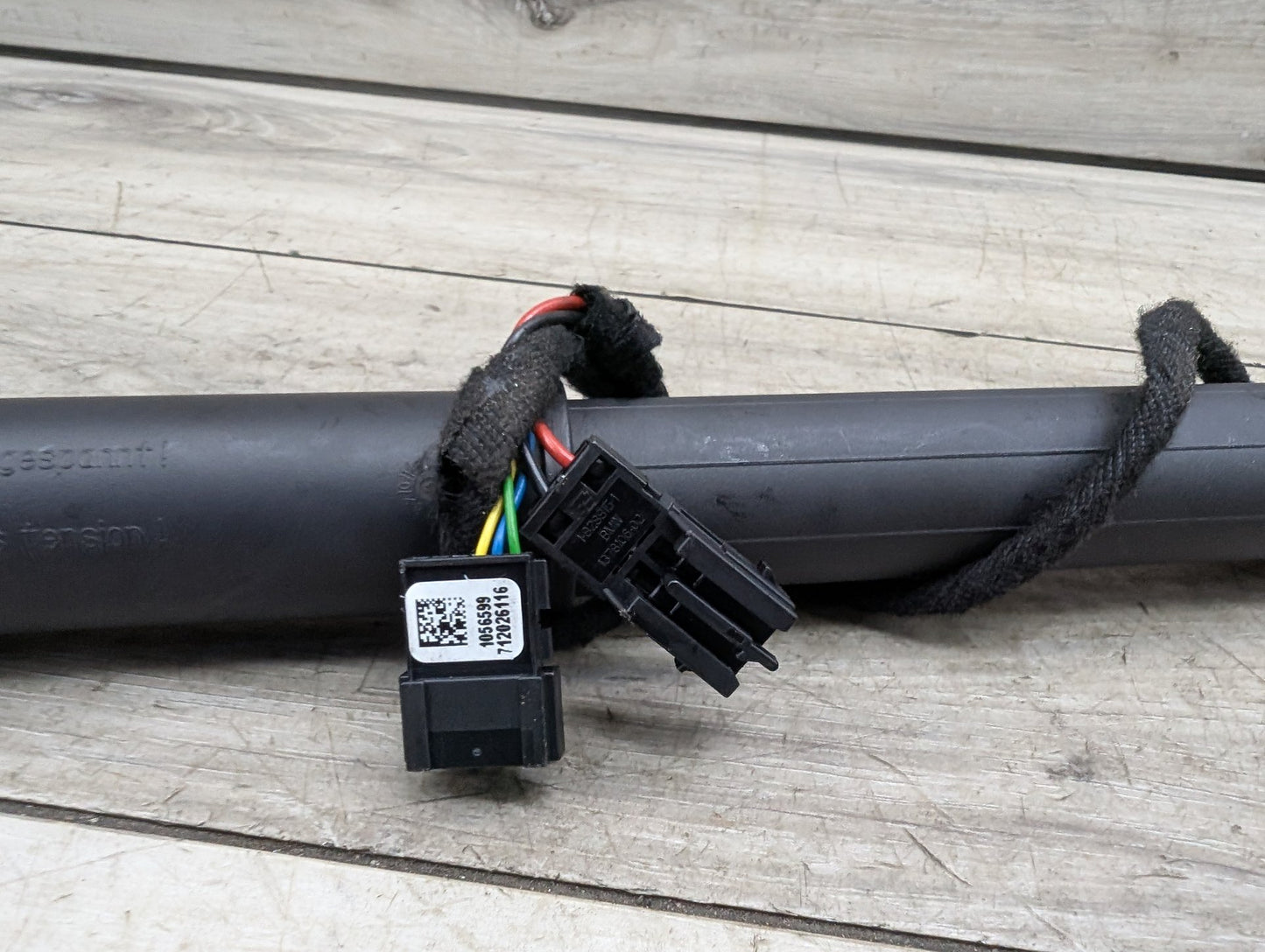 2007-2013 BMW X5 E70 Rear Left Driver Liftgate Trunk Lid Strut Shock Support 7332695