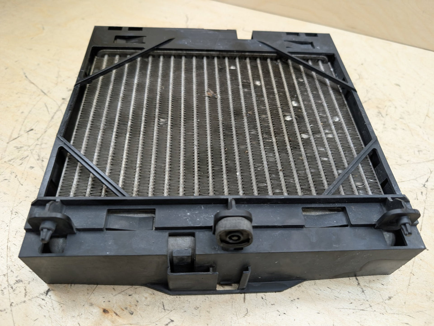 OEM BMW F02 F06 F10 F13 535 550 Front Right Passenger Auxiliary Coolant Radiator