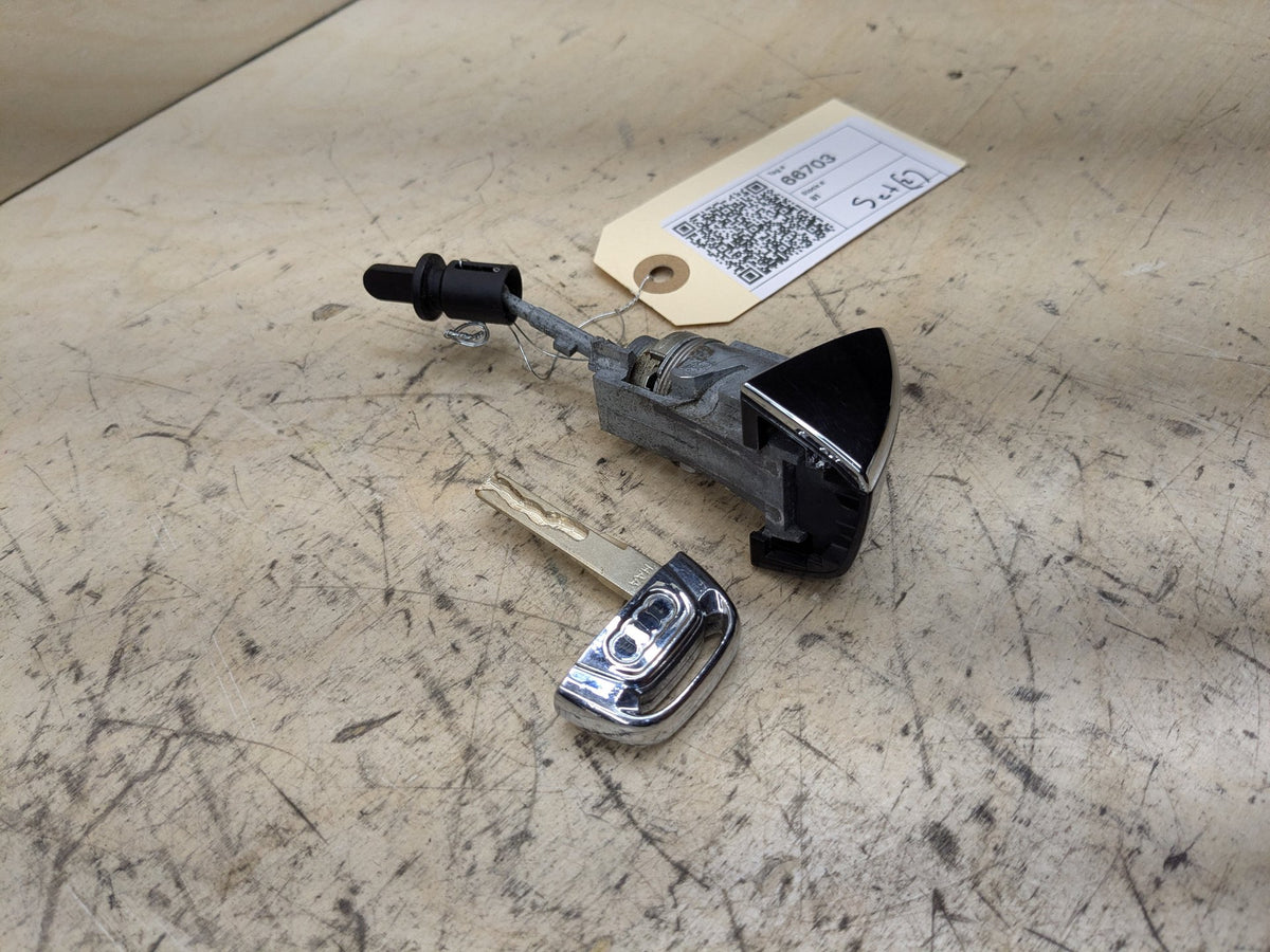 2012-2018 Audi A6 C7 Front Left Driver Key Lock Mechanism w/ Key f107837167BN