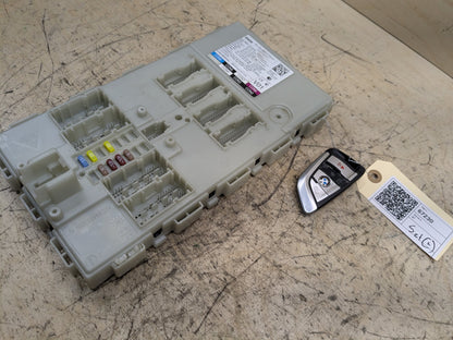 2018-2023 BMW M550i G30 Bdc Body Domain Fem Control Module w/ Key 8801716 OEM