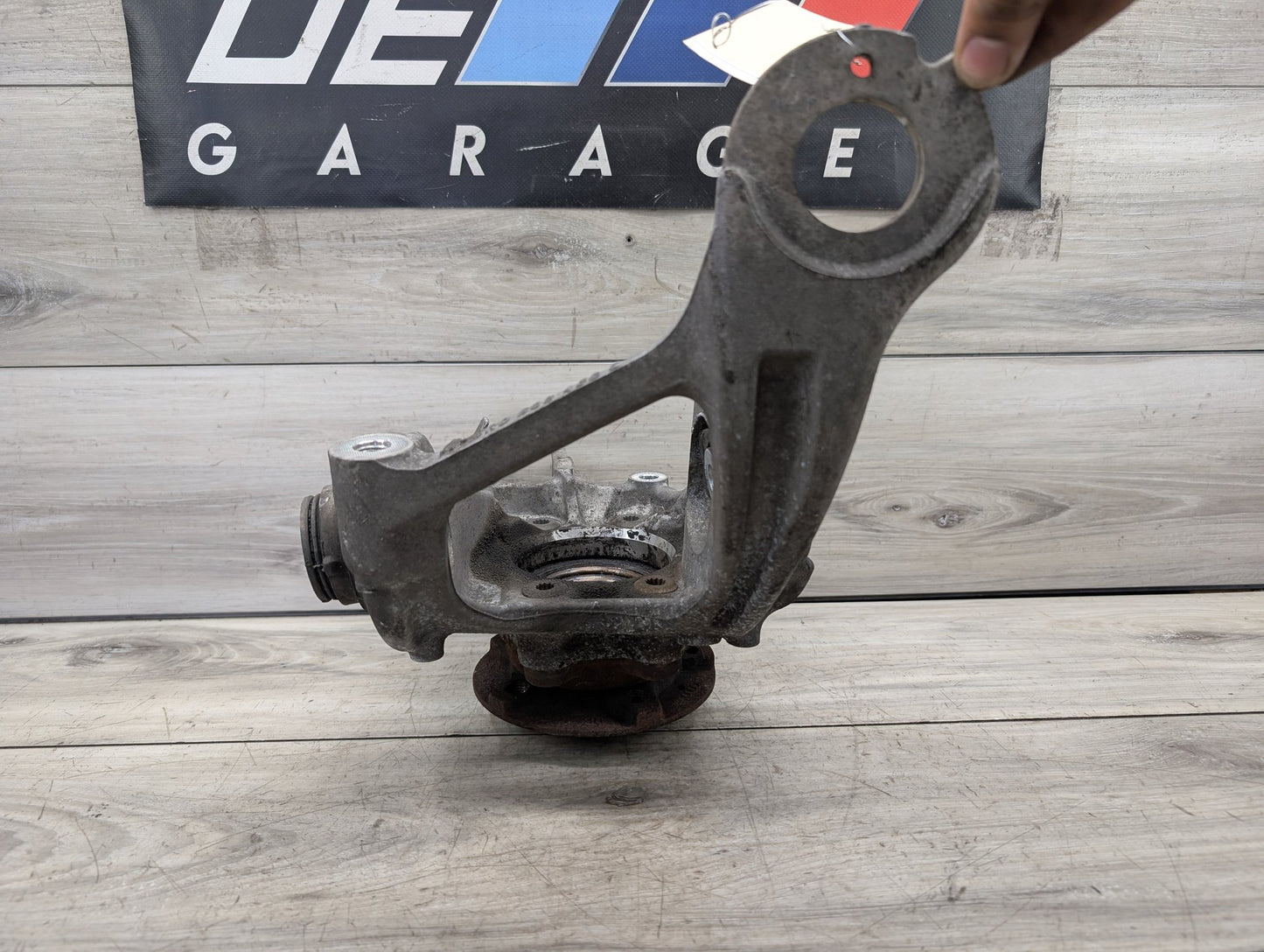2009 - 2017 Audi Q5 8R Rear Left Driver Spindle Knuckle w/ Bearing 8R0505431F EA888